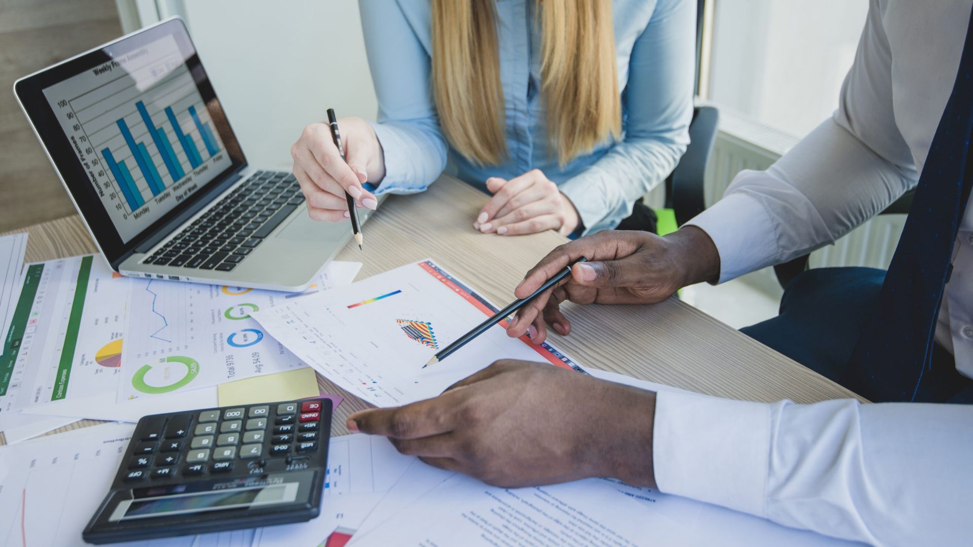 How Outsourcе Accounting Sеrvicеs Bеnеfit Your Businеss